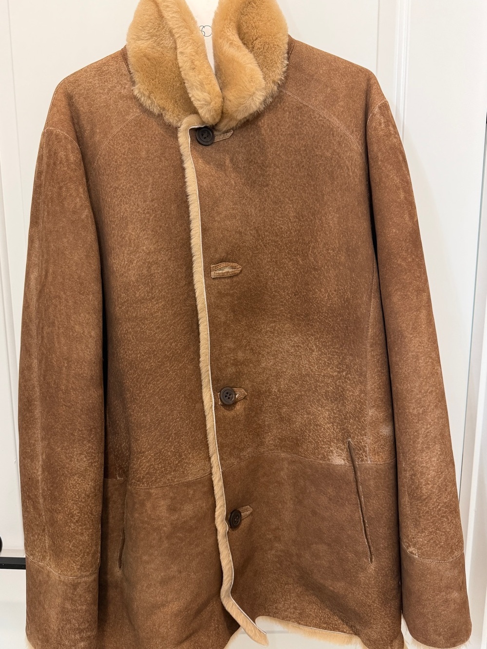 Men’s Genuine Shearling Lambskin Coat Size 44 – Camel Brown – $1,995 MSRP